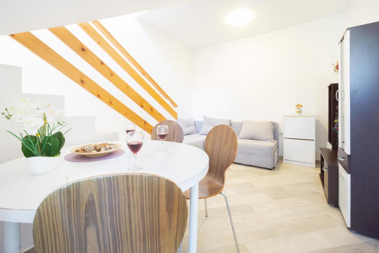 Kob Orog Good Location With Sea Views And Modern Decor Apartment Metajna Luaran gambar