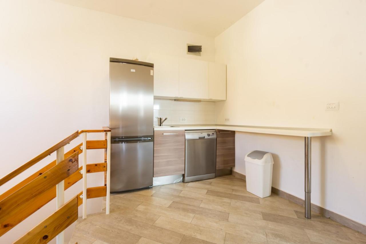 Kob Orog Good Location With Sea Views And Modern Decor Apartment Metajna Luaran gambar