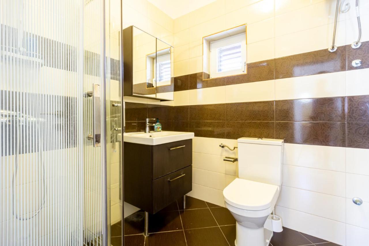 Kob Orog Good Location With Sea Views And Modern Decor Apartment Metajna Luaran gambar