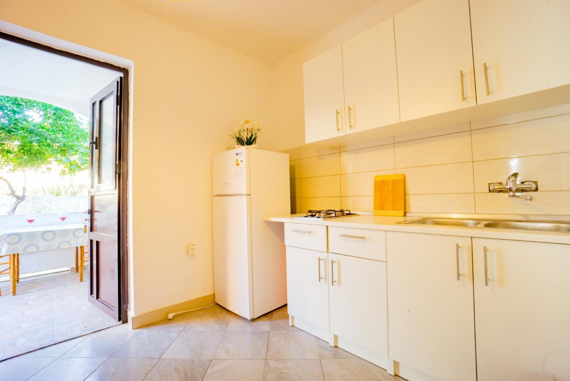 Kob Orog Good Location With Sea Views And Modern Decor Apartment Metajna Bilik gambar