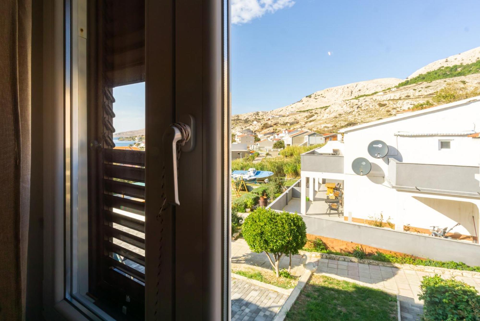 Kob Orog Good Location With Sea Views And Modern Decor Apartment Metajna Bilik gambar